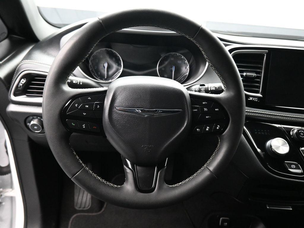 used 2024 Chrysler Pacifica car, priced at $33,999