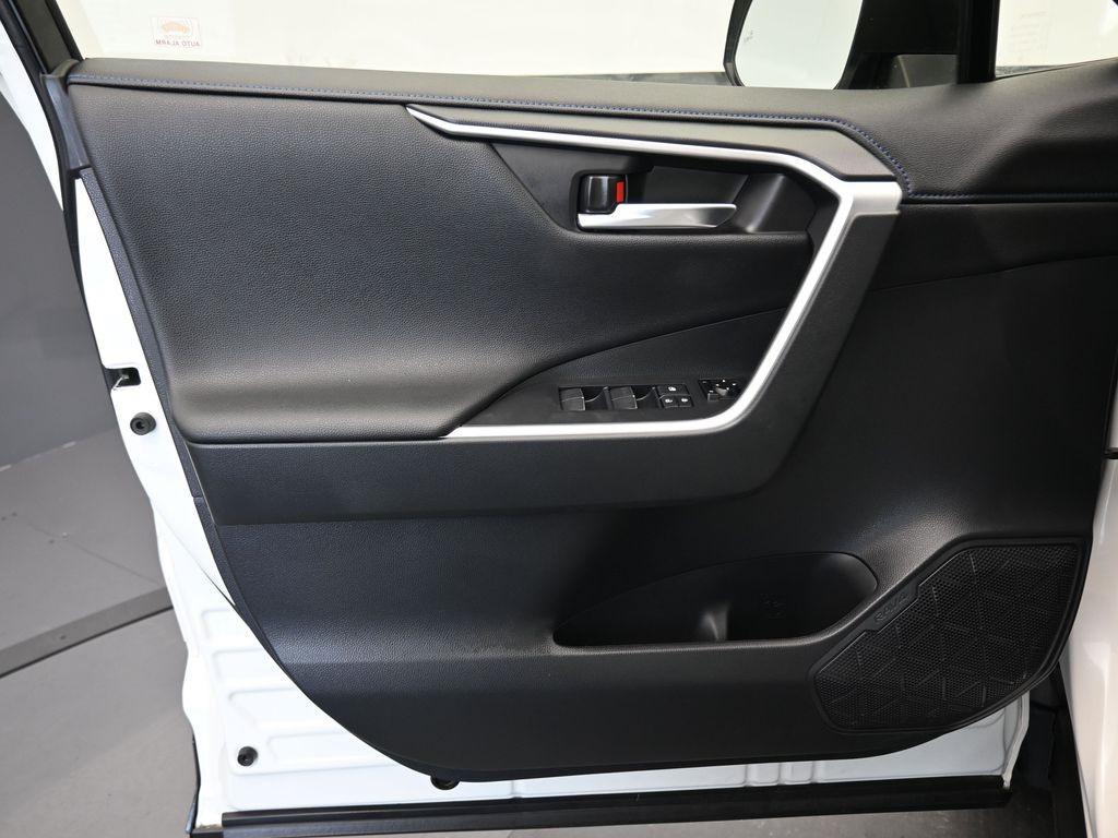 used 2020 Toyota RAV4 Hybrid car, priced at $32,899