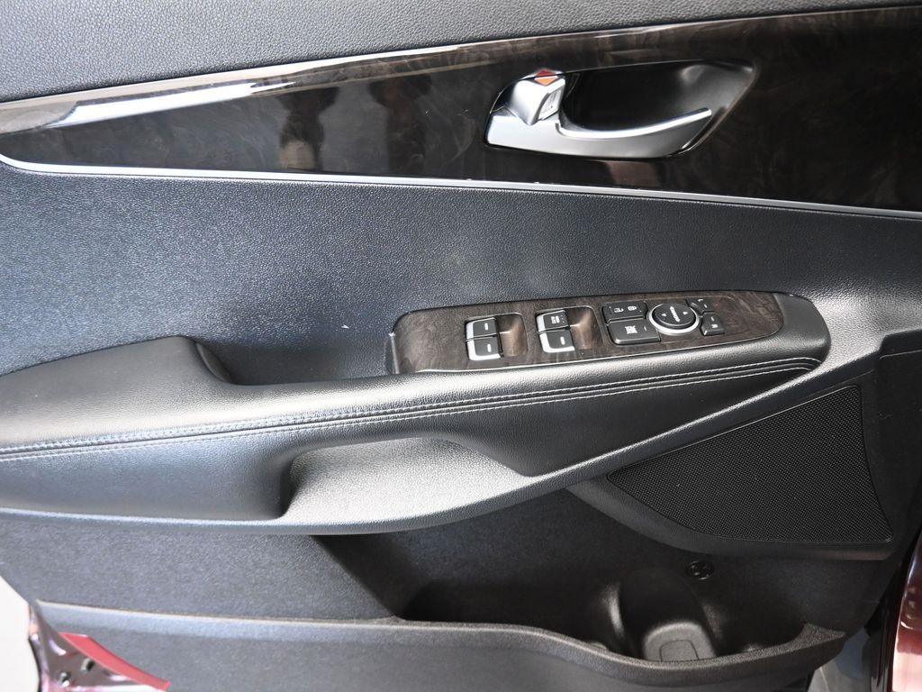 used 2016 Kia Sorento car, priced at $12,799