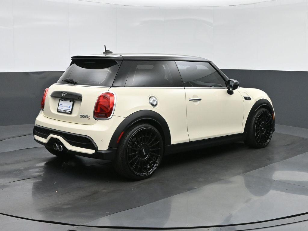 used 2022 MINI Hardtop car, priced at $24,498