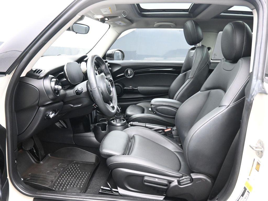 used 2022 MINI Hardtop car, priced at $24,498