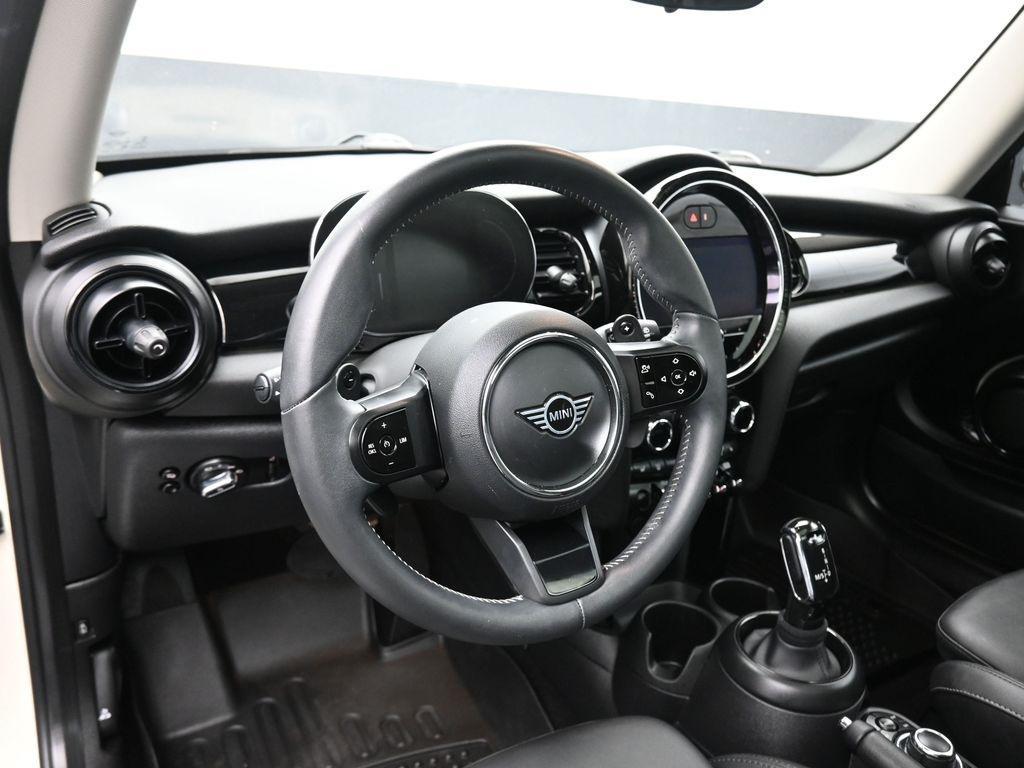 used 2022 MINI Hardtop car, priced at $24,498