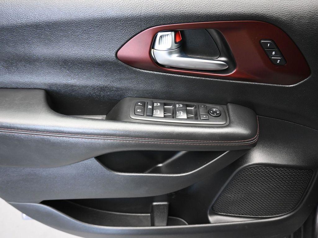 used 2020 Chrysler Pacifica car, priced at $22,687
