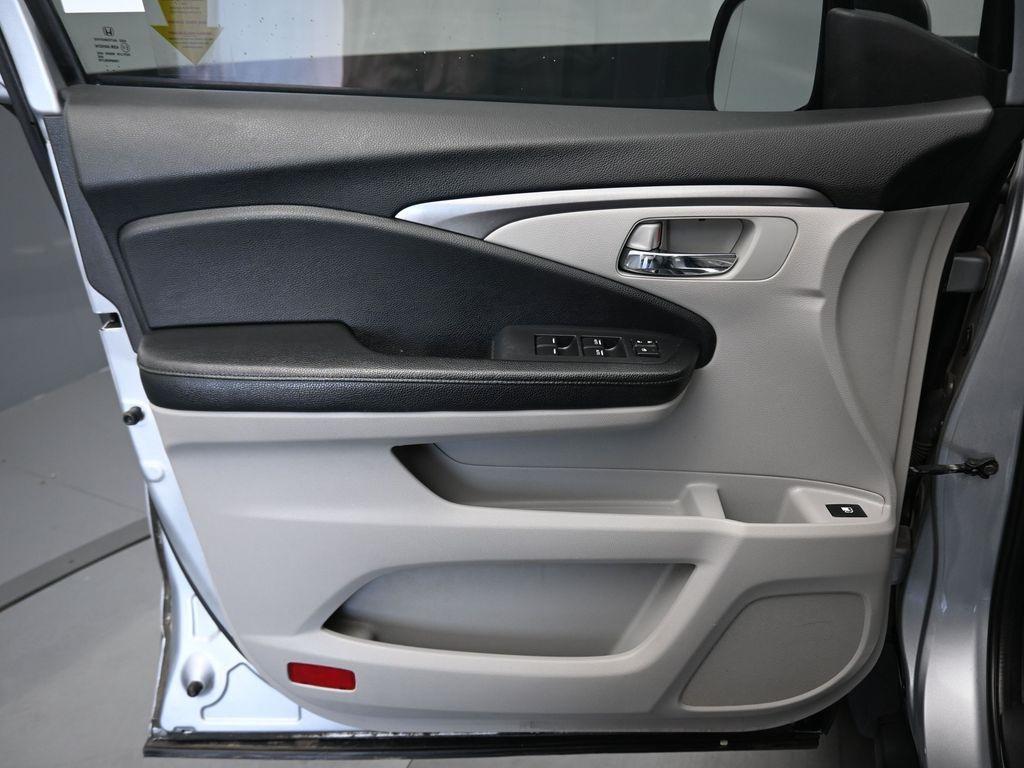 used 2016 Honda Pilot car, priced at $11,486