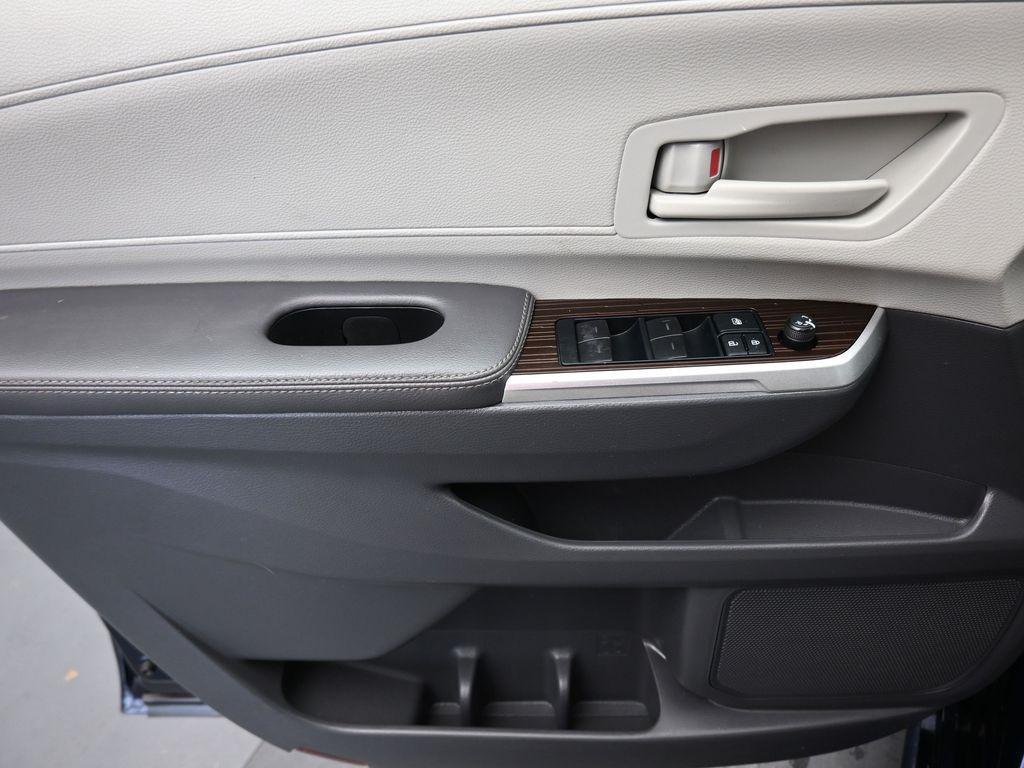 used 2022 Toyota Sienna car, priced at $35,899