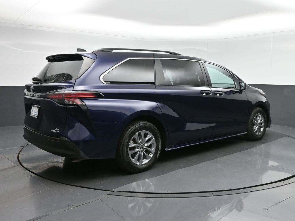 used 2022 Toyota Sienna car, priced at $35,899