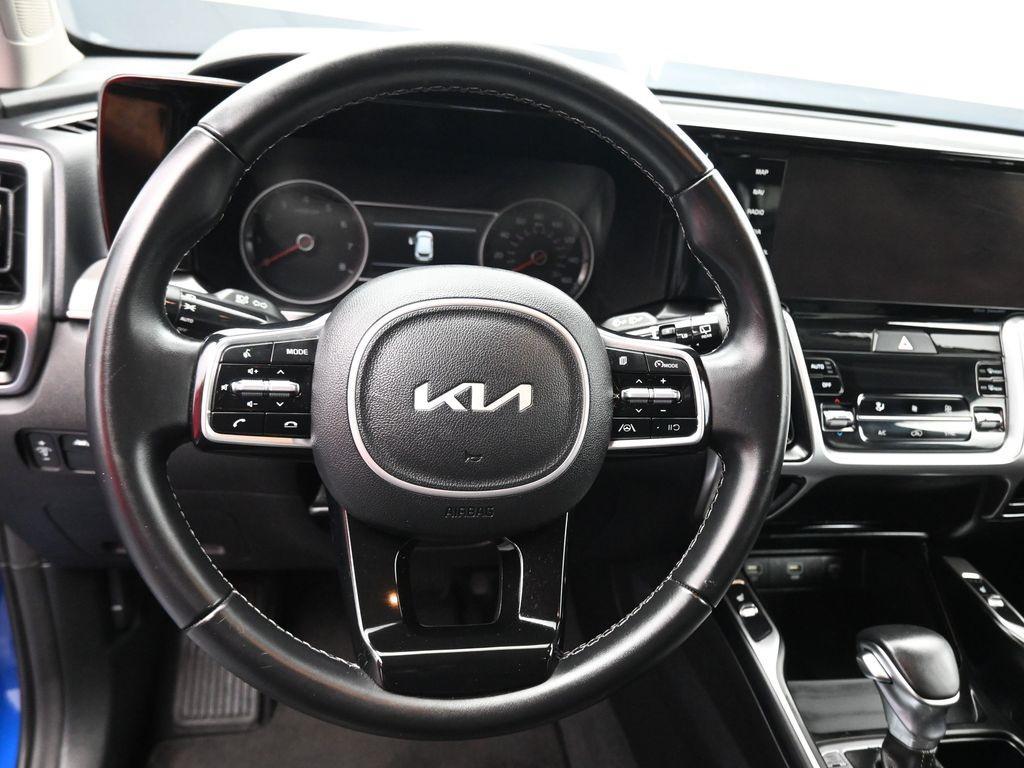 used 2022 Kia Sorento car, priced at $26,999