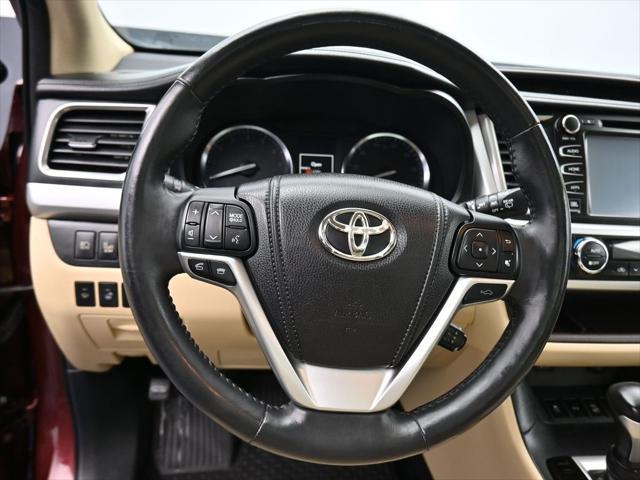 used 2014 Toyota Highlander car, priced at $20,998