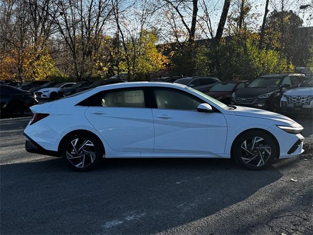 new 2025 Hyundai Elantra car, priced at $29,090