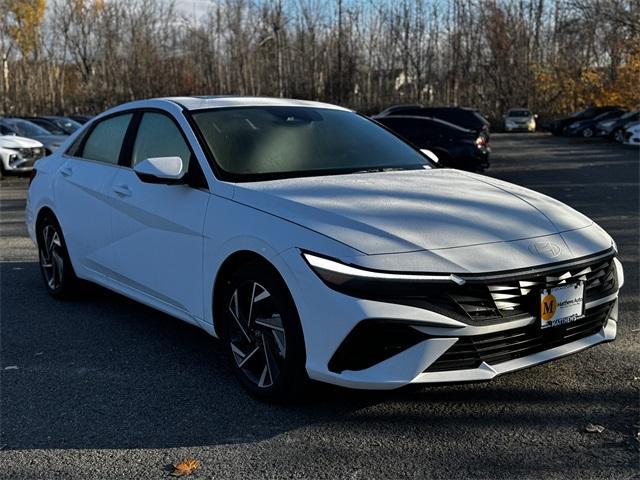 new 2025 Hyundai Elantra car, priced at $27,840