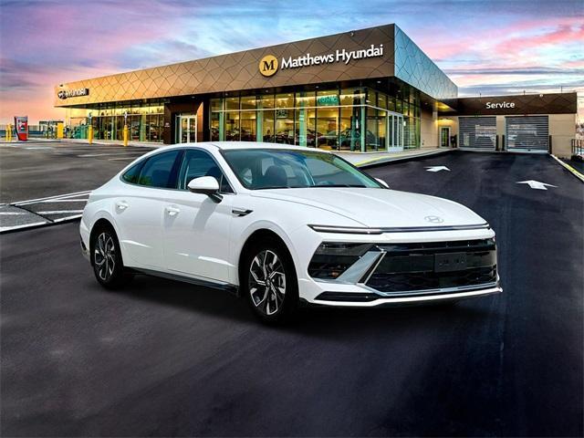 new 2025 Hyundai Sonata car, priced at $29,630