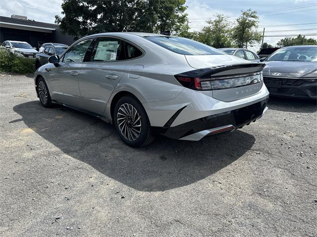 new 2024 Hyundai Sonata Hybrid car, priced at $32,535