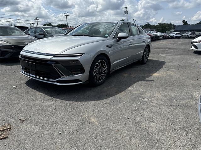 new 2024 Hyundai Sonata Hybrid car, priced at $32,535