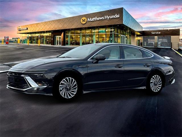 new 2025 Hyundai Sonata Hybrid car, priced at $37,085