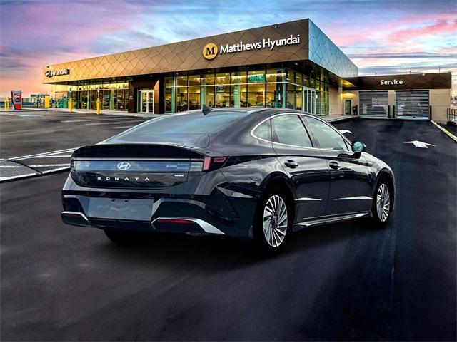 new 2025 Hyundai Sonata Hybrid car, priced at $37,085