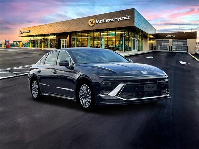 new 2025 Hyundai Sonata Hybrid car, priced at $37,085