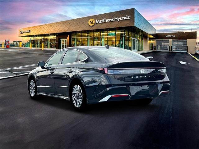 new 2025 Hyundai Sonata Hybrid car, priced at $37,085