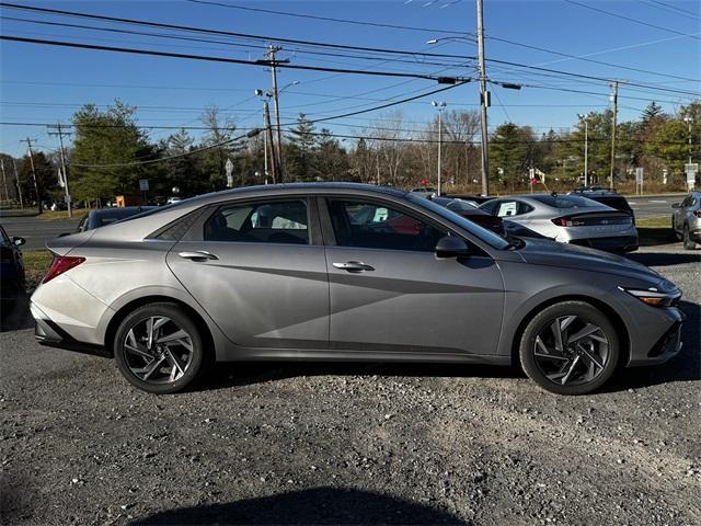 new 2025 Hyundai Elantra car, priced at $27,265