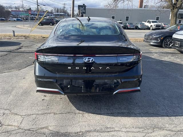 new 2024 Hyundai Sonata car, priced at $32,265