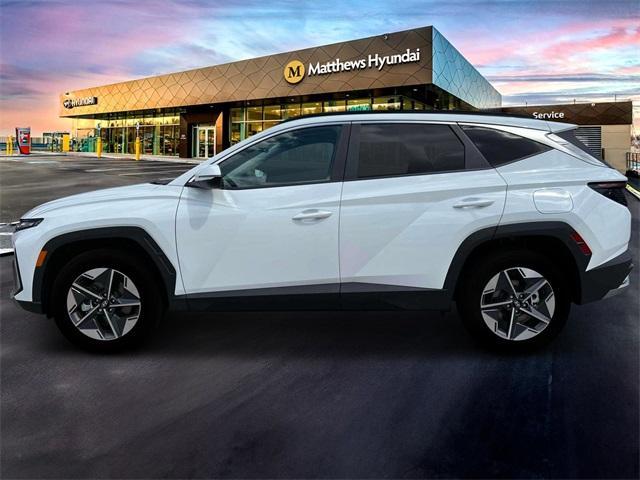 new 2025 Hyundai TUCSON Hybrid car, priced at $35,970