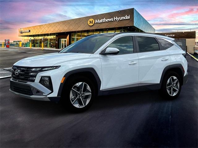 new 2025 Hyundai TUCSON Hybrid car, priced at $35,970