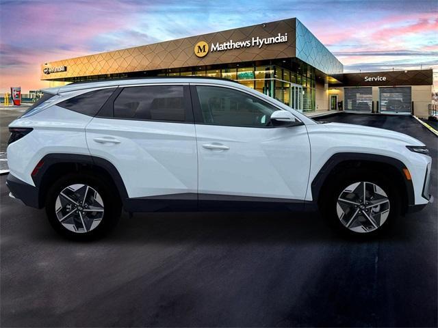 new 2025 Hyundai TUCSON Hybrid car, priced at $35,970
