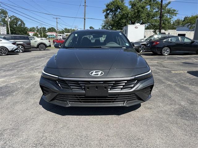 new 2024 Hyundai Elantra car, priced at $25,270