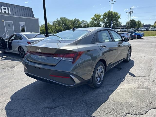 new 2024 Hyundai Elantra car, priced at $25,270