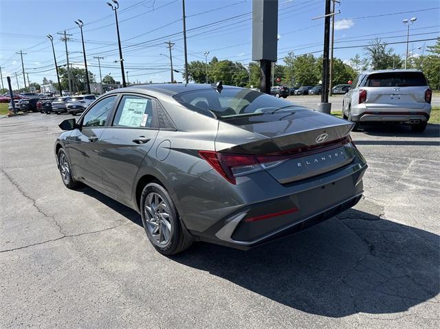 new 2024 Hyundai Elantra car, priced at $25,270