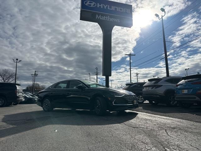 used 2023 Hyundai Sonata Hybrid car, priced at $29,989