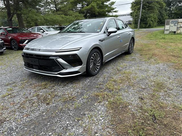 new 2024 Hyundai Sonata Hybrid car, priced at $38,895