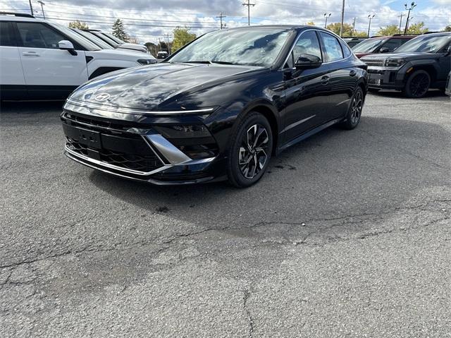 new 2025 Hyundai Sonata car, priced at $30,955