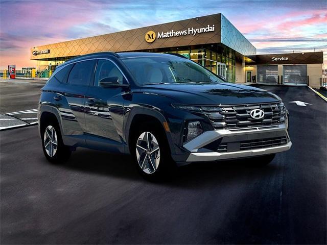 new 2025 Hyundai TUCSON Hybrid car, priced at $36,599