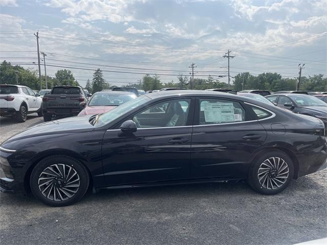 new 2024 Hyundai Sonata Hybrid car, priced at $38,890