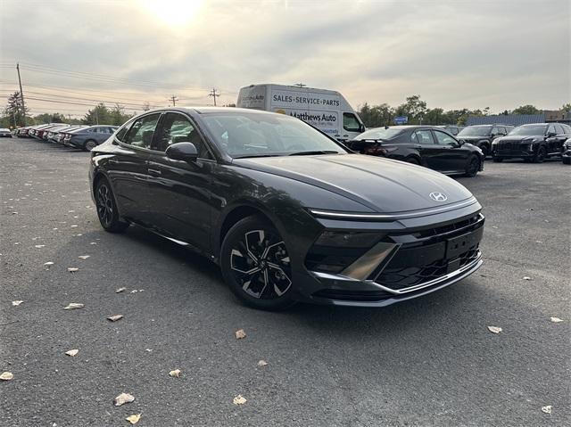 new 2025 Hyundai Sonata car, priced at $30,950