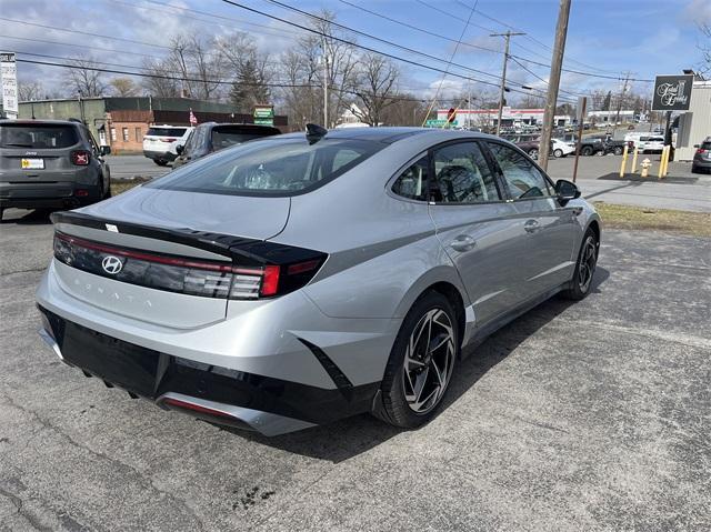 new 2024 Hyundai Sonata car, priced at $29,220