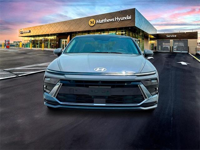 new 2025 Hyundai Sonata Hybrid car, priced at $37,085