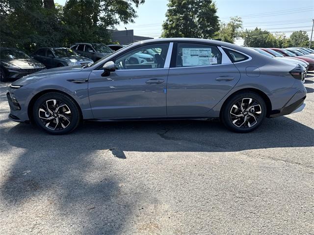 new 2024 Hyundai Sonata car, priced at $30,635