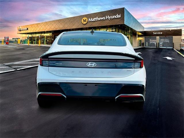 new 2025 Hyundai Sonata Hybrid car, priced at $38,030