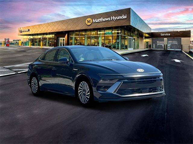 new 2025 Hyundai Sonata Hybrid car, priced at $30,415