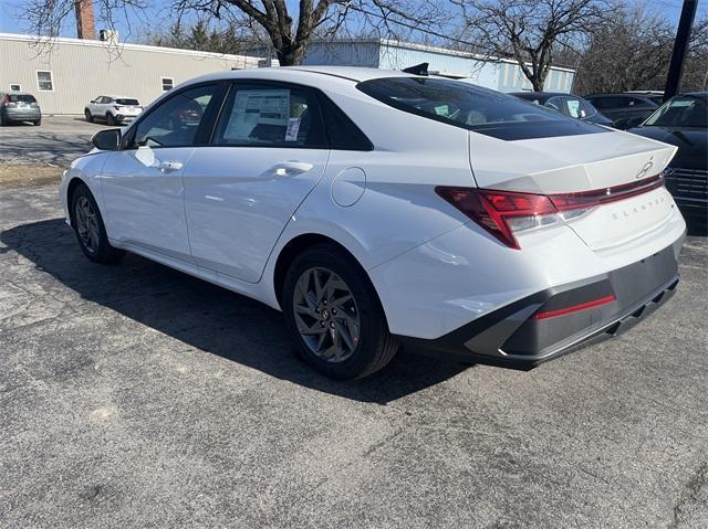 new 2024 Hyundai Elantra HEV car, priced at $28,420