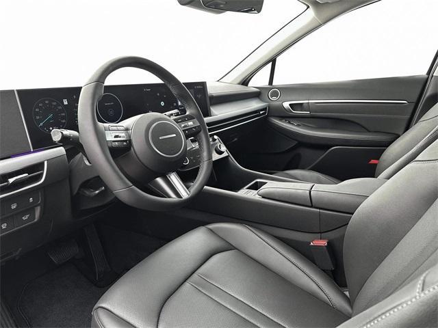 new 2025 Hyundai Sonata Hybrid car, priced at $37,035