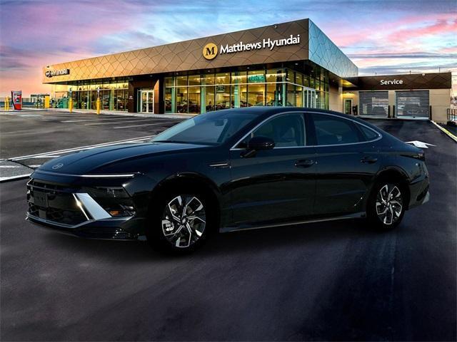 new 2025 Hyundai Sonata car, priced at $28,610
