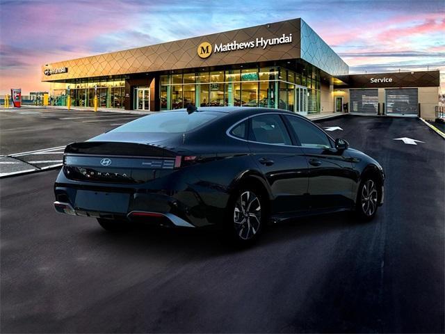 new 2025 Hyundai Sonata car, priced at $28,610