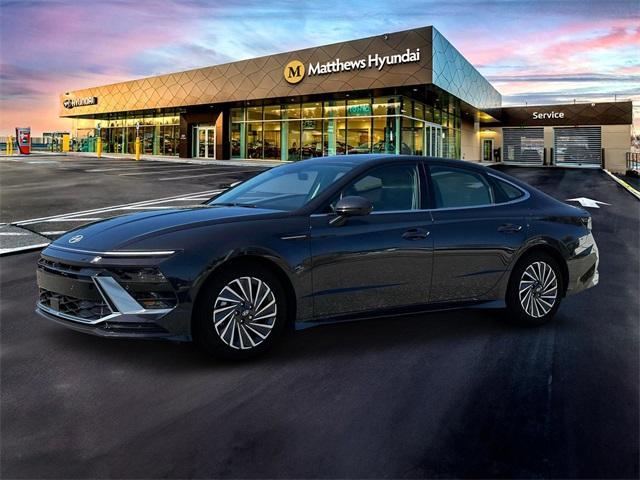 new 2024 Hyundai Sonata Hybrid car, priced at $36,670