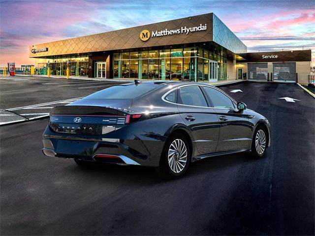 new 2024 Hyundai Sonata Hybrid car, priced at $36,670