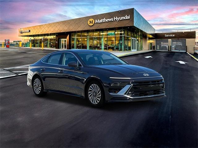 new 2024 Hyundai Sonata Hybrid car, priced at $36,670