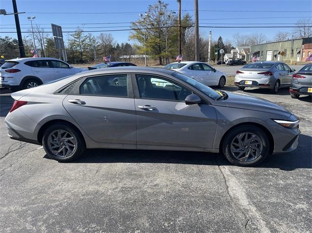 new 2024 Hyundai Elantra HEV car, priced at $27,950