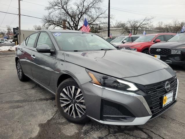 used 2023 Nissan Altima car, priced at $23,085