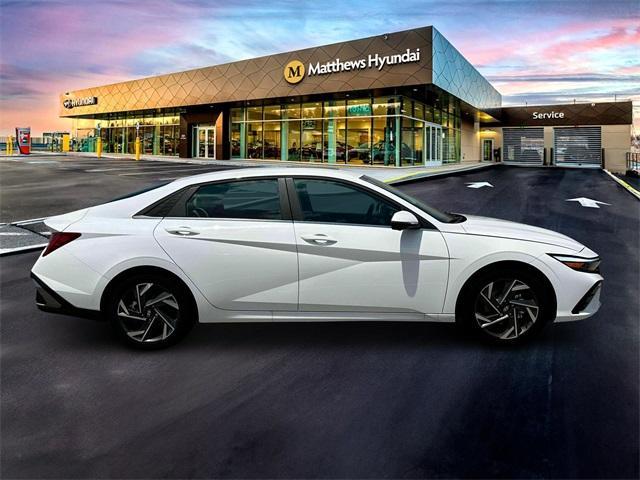 new 2025 Hyundai Elantra car, priced at $27,000
